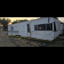 1977 Bumper Pull Travel Trailer 