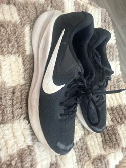 Women’s Nike Evolution size 8.5
