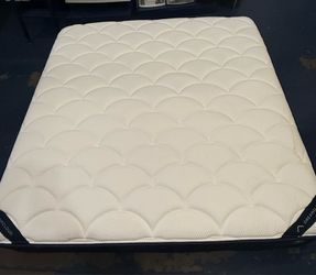 Dreamcloud King Hybrid ($899 new)
