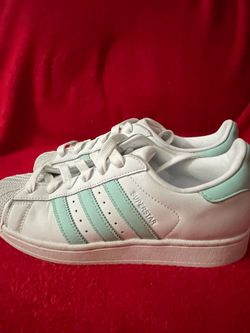 Adidas super Star women’s size 7.5