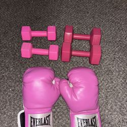 Women’s Boxing Gloves And Weights 