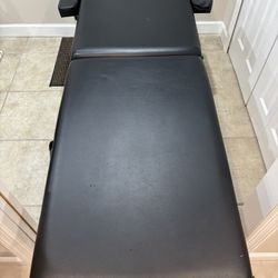 Massage/Spa/Lash table