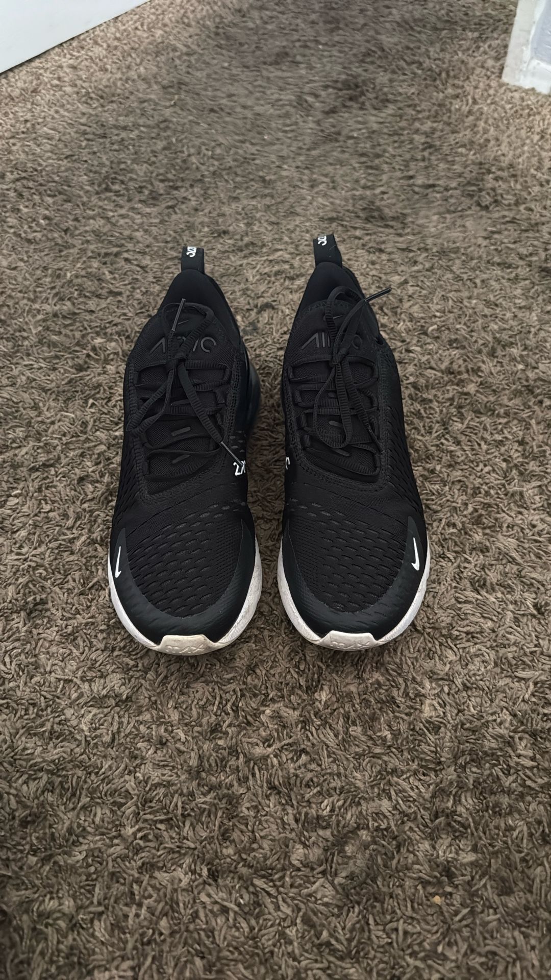 Nike 270