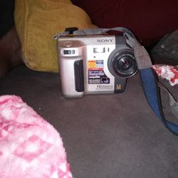 Sony FD Mavica Fd 87 Digital Camera