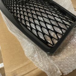 Q50 Gloss Black Grill 14-17 *new In Box *