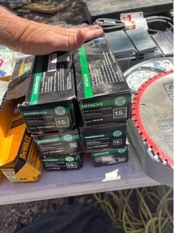 Metabo HPT Hitachi 2-1/2" 15 Gauge DA Finish Nails