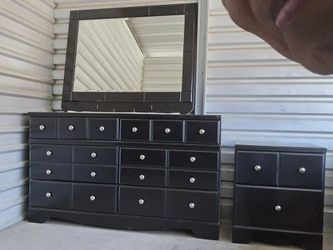 Ashley furniture Dresser set