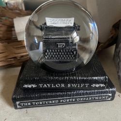 Taylor Swift Snow globe 2024 TTPD