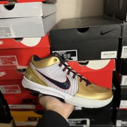 DS Kobe 4 Protro Gold Medal size 10 