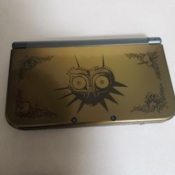 Nintendo 3DS XL (LIMITED EDITION)