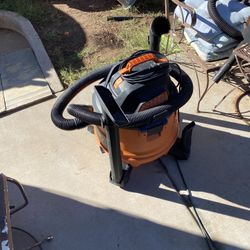 Ridgid Shop Vacuum 12 Gallon Like New ,all Attachments Included 