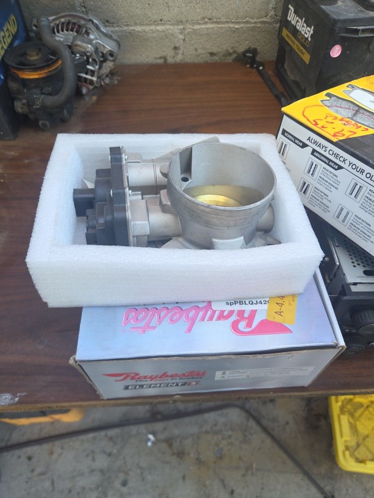 Throttle Body Orignal Stereo  Brakes .