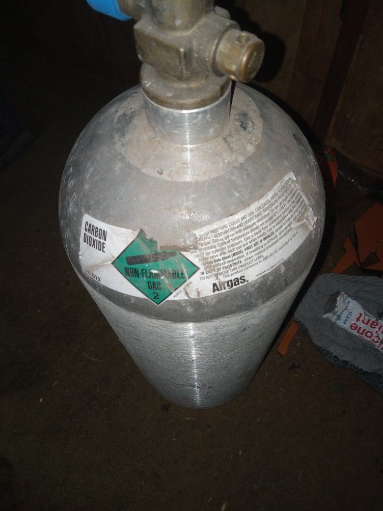 Airgas Tank
