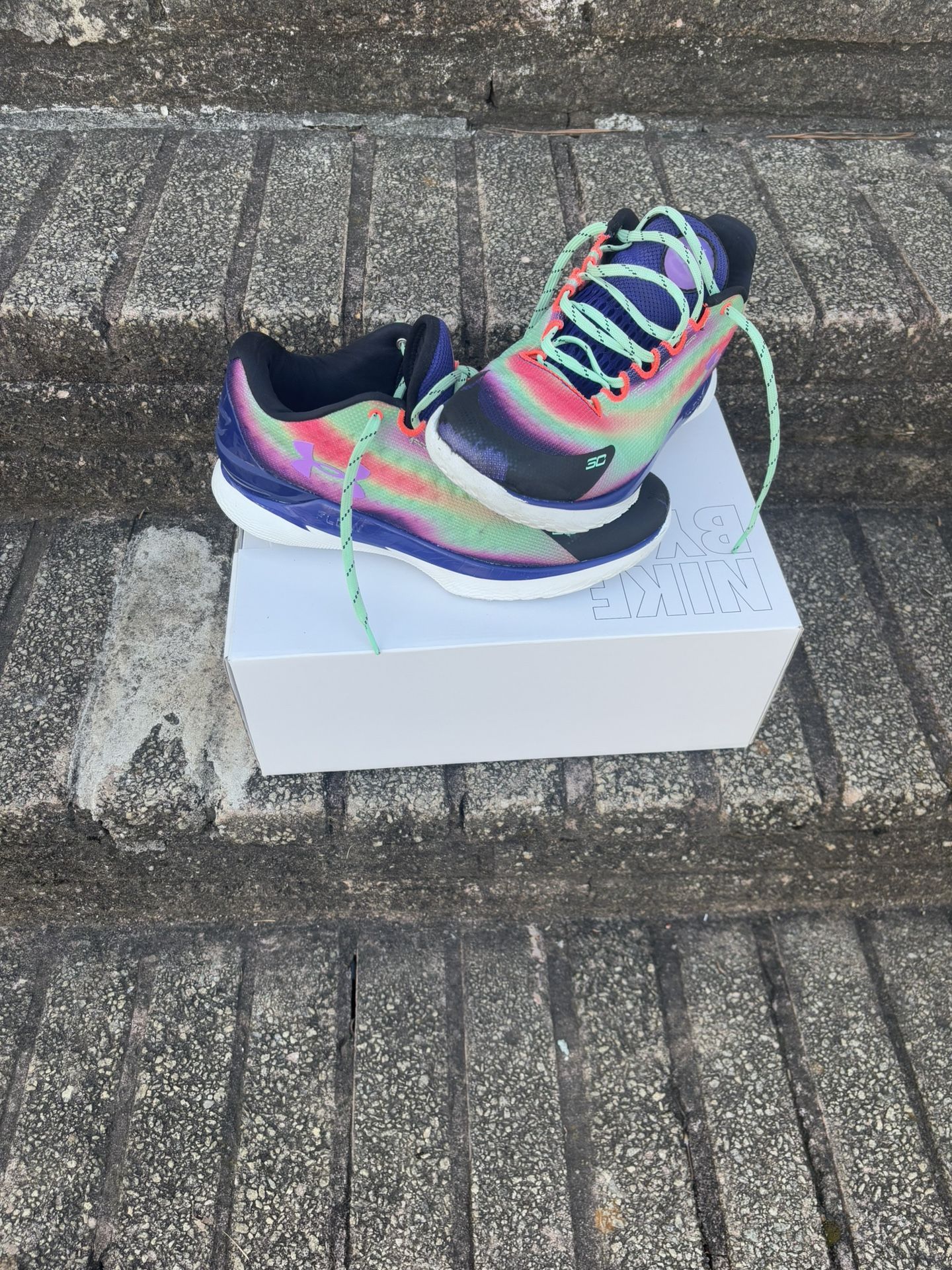 Curry Basketball Shoes