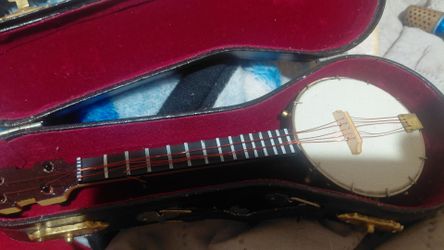 MINIATURE BANJO