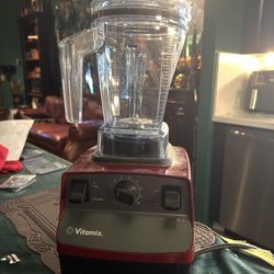Vitamix blender and accessories
