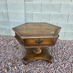 Vintage Ethan and Allen wood table