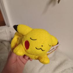 Pokémon Pikachu Plushie