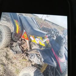 2  Stroke Mid Size  Wheeks Ride No Start. 