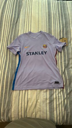 Nike FC Barcelona 2021/22 Womens L Away Stadium Soccer Jersey Purple CV8181-580