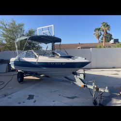 Bayliner Boat 