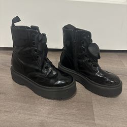Forever 21 lace platform black Boots