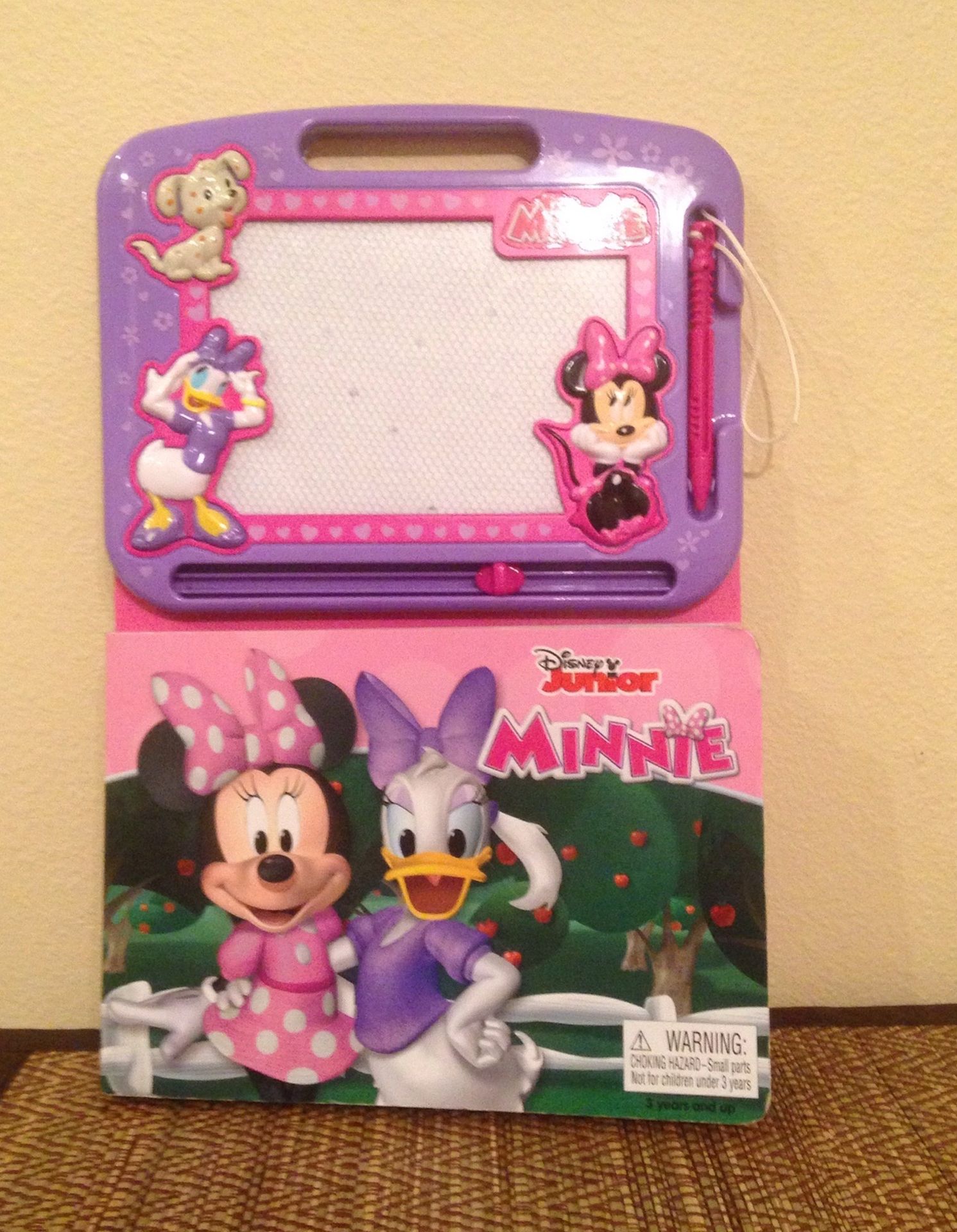 Disney Junior Minnie Book & Magnetic Pad W/magnetic Pen