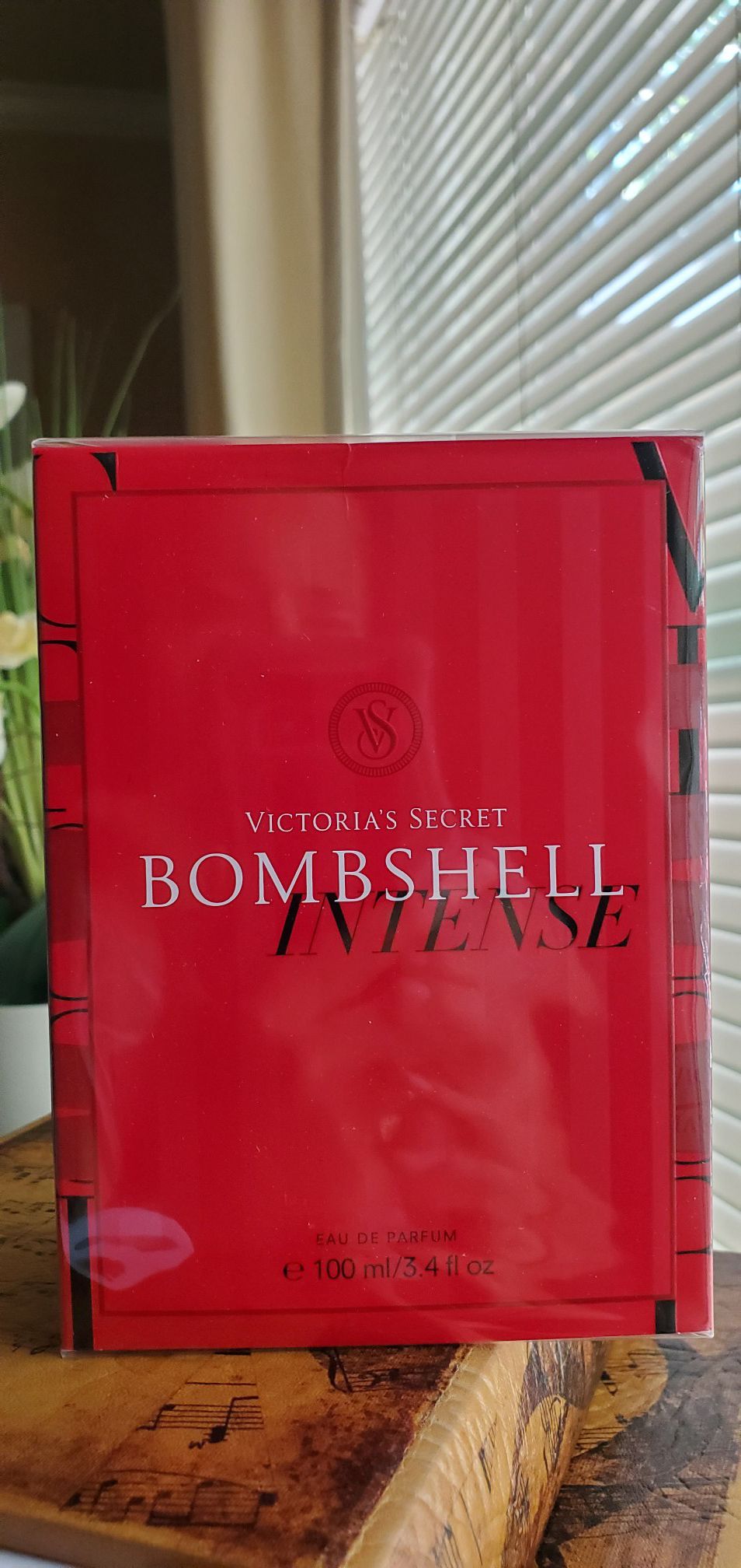 Bombshell Victoria secret fragrance $55