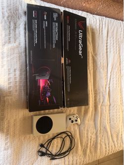 Monitor and Xbox series s