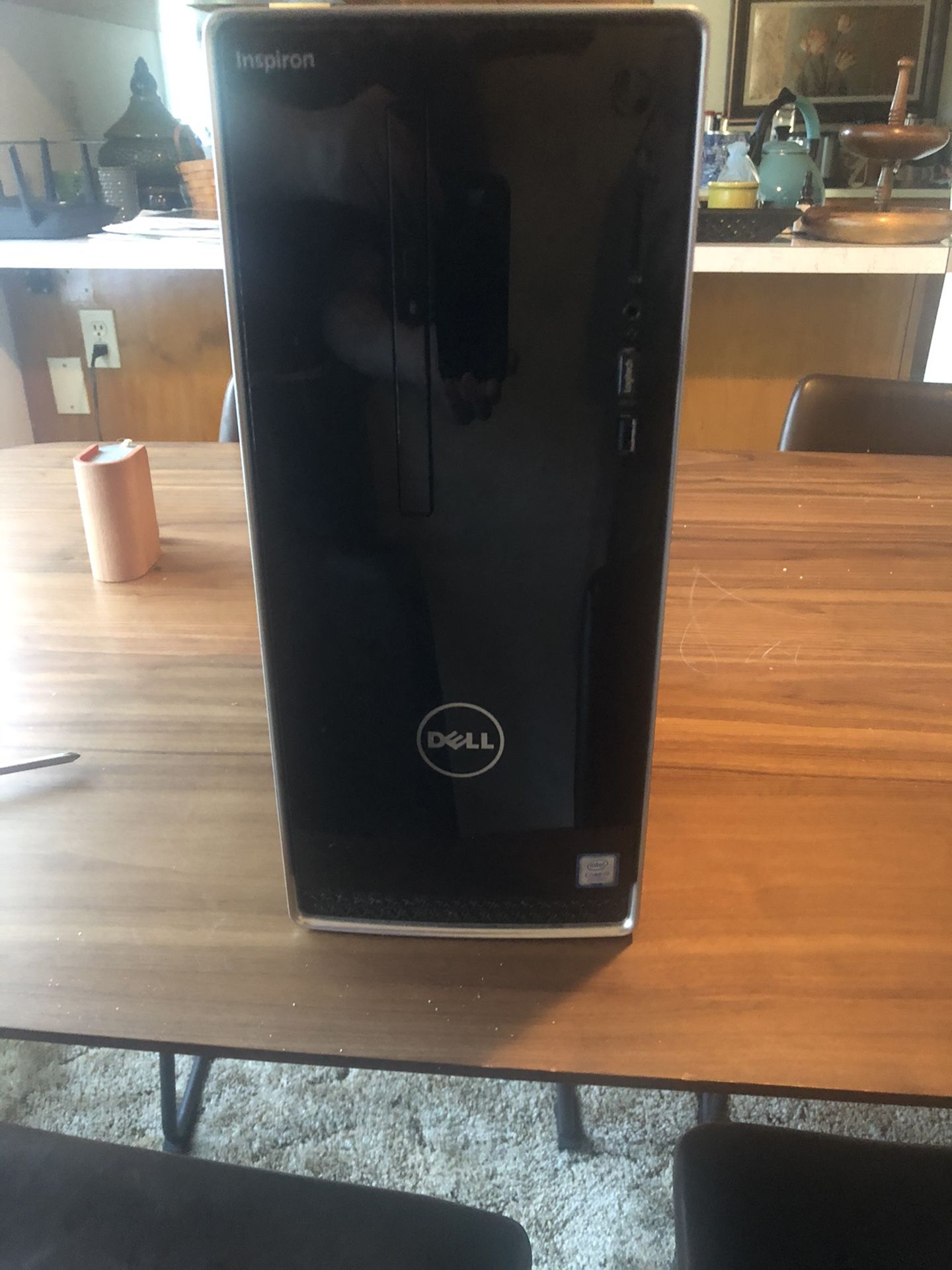 Dell Inspiron 3668 Intel Core i7 Nvidia GT 1030 Dell 32in 1080p LED Monitor