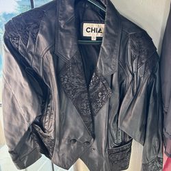 Size L women’s leather jacket