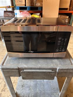 High Pointe EM925AQR Microwave Oven With Turntable 19" W x 11.375" H x 14.8" depth.