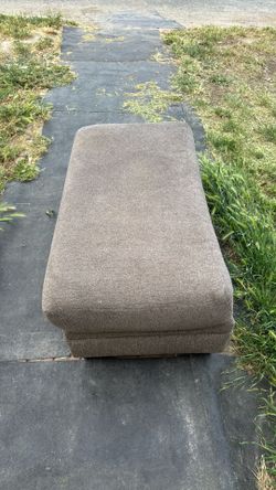 Ottoman Aprox 2’ x 3.5’