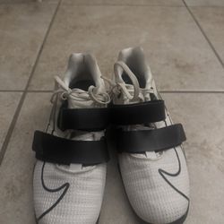 weight lifting nike shoes /Nike romaleos 4 size 9