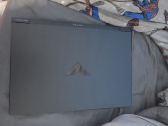 Selling gaming laptop!