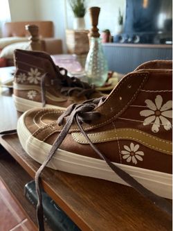 Vans High-Top Sneakers with Daisy Print Vans