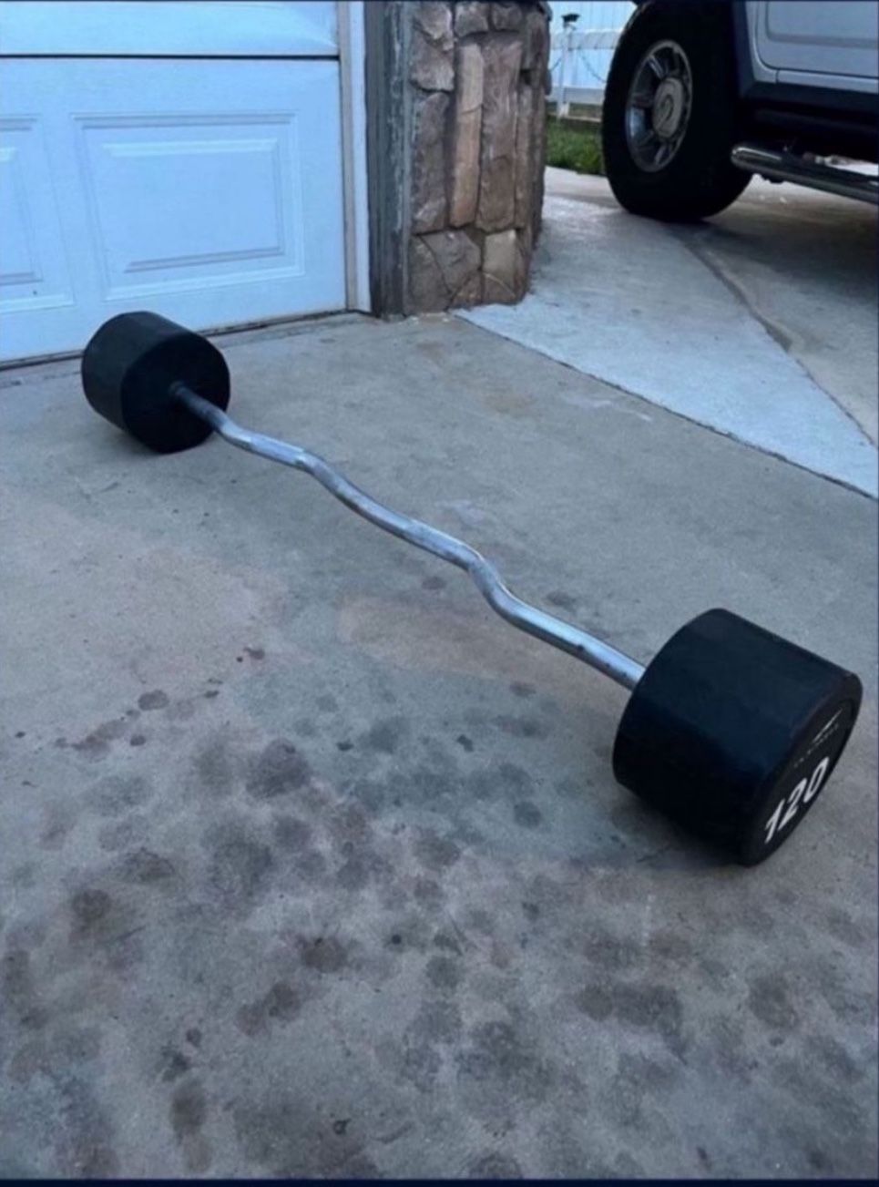 La Fitness 120 LBS Fixed Curl Bar