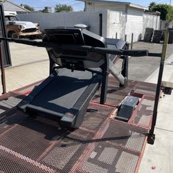 Treadmill 