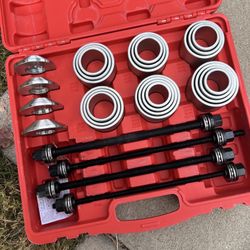 Pull and Press Sleeve Kit with 28 Pcs Univ Remove Bushes Bushing Bearings Seals New never used