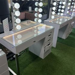 Makeup Vanity with LED Mirror with Bluetooth Speaker 