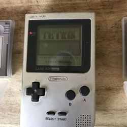 Original Nintendo Gameboy MGB-001 with three games