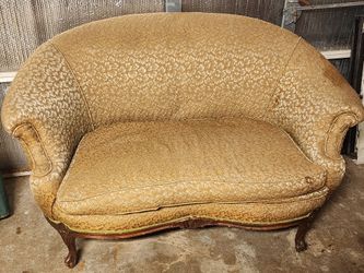 Free couch