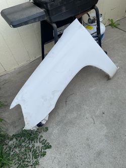 2009 Toyota Tacoma  Driver side fender