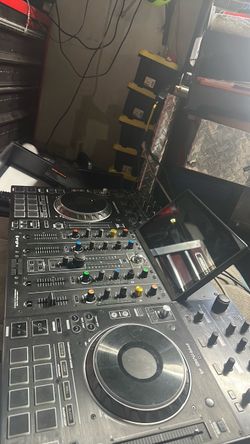 Denon DJ Prime 4 Standalone DJ Controller