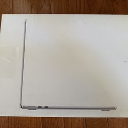 Like New Apple MacBook Air (MBA) 13 M4 Silver 16GB RAM 256GB Storage 13-inch 13.6"