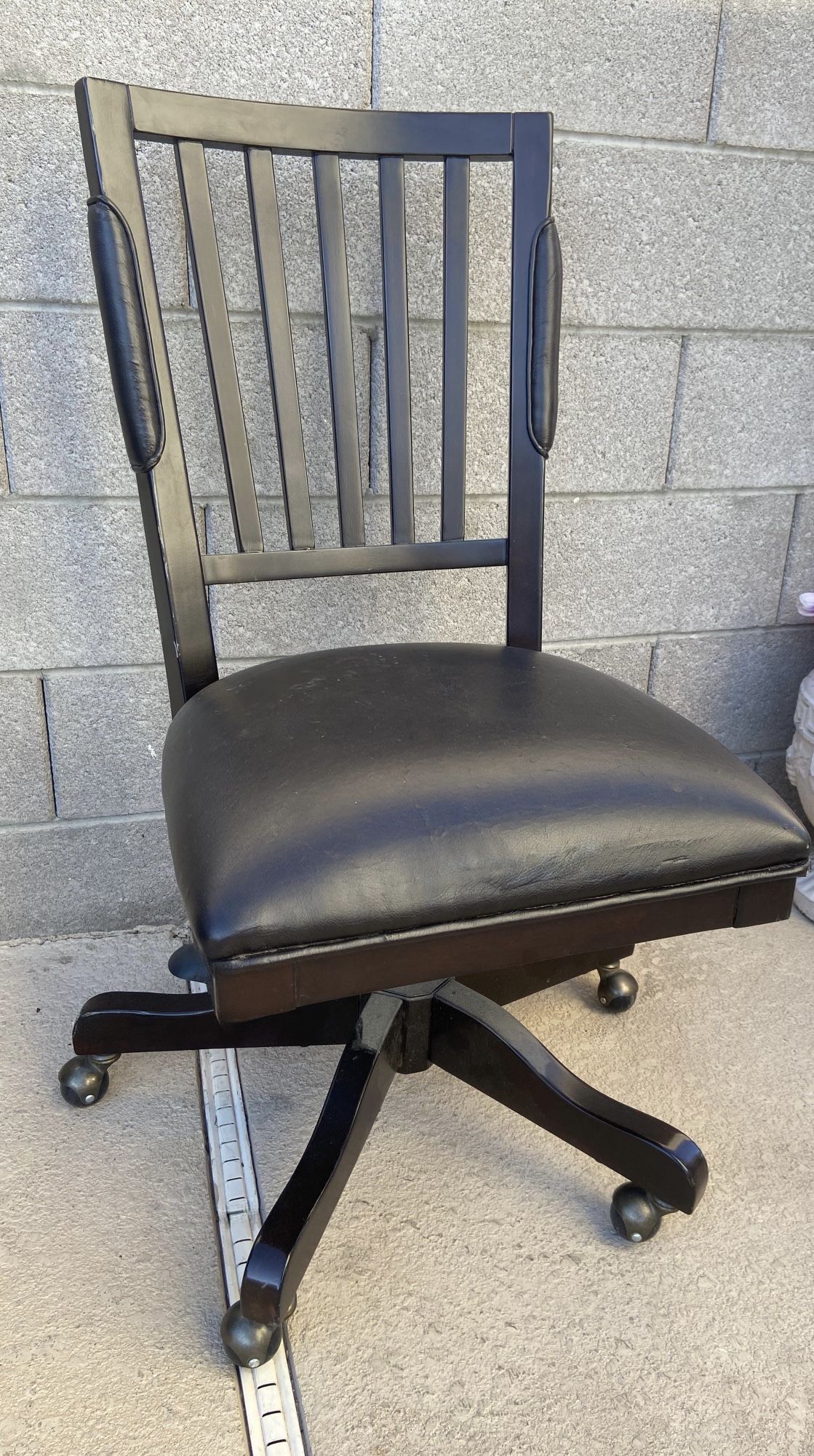 Aspenhome Oxford Office Chair in Peppercorn