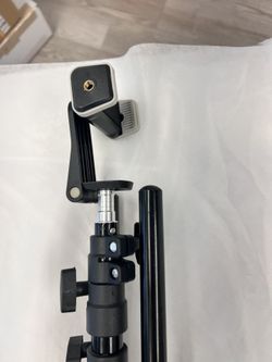 Black Tripod