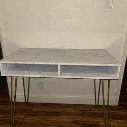Desk/ Escritorio 