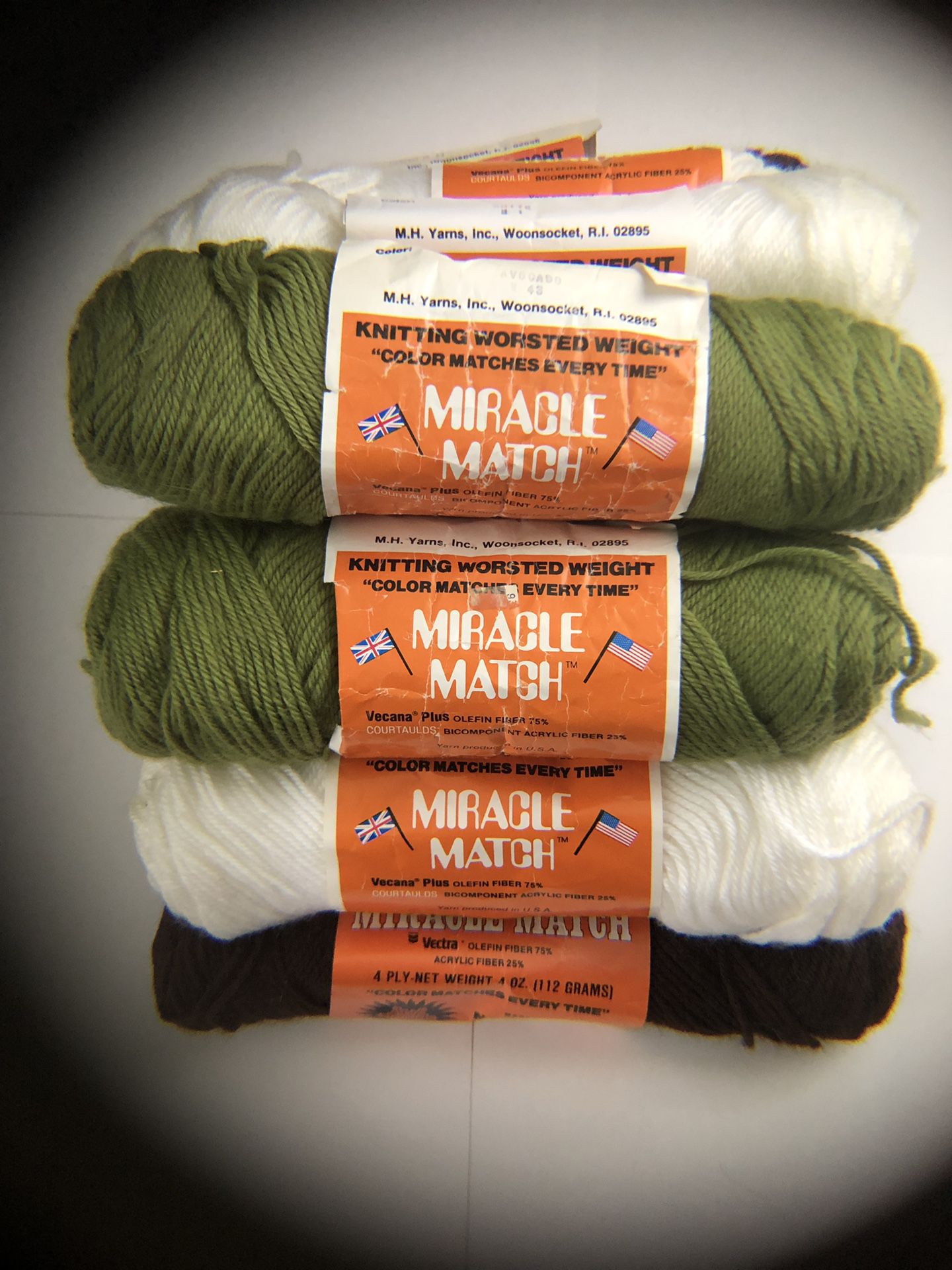 Lot of knitting worsted weight miracle match 4ply yarn. Vecana Plus Olefin Fiber 75% Bicomponent Acrylic Fiber 25%