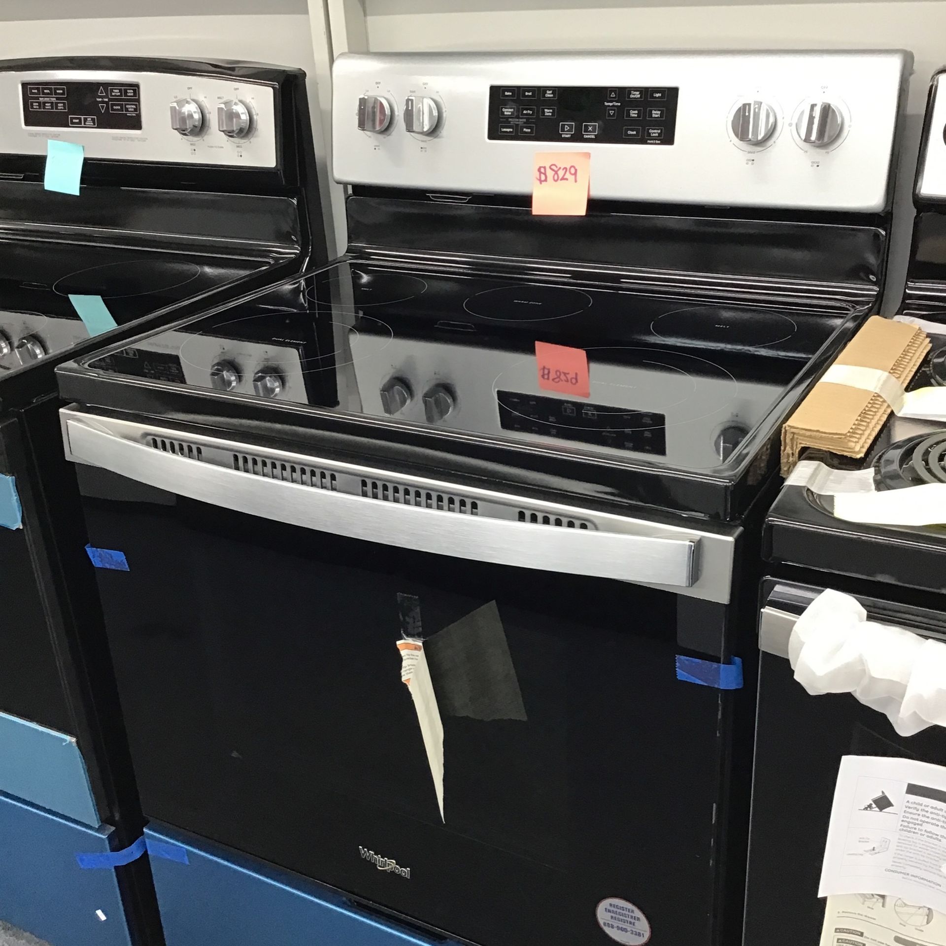 New Scratch And Dent Whirlpool 5 Burner Glass Top Stainless Steel Range. 1 Year Warranty